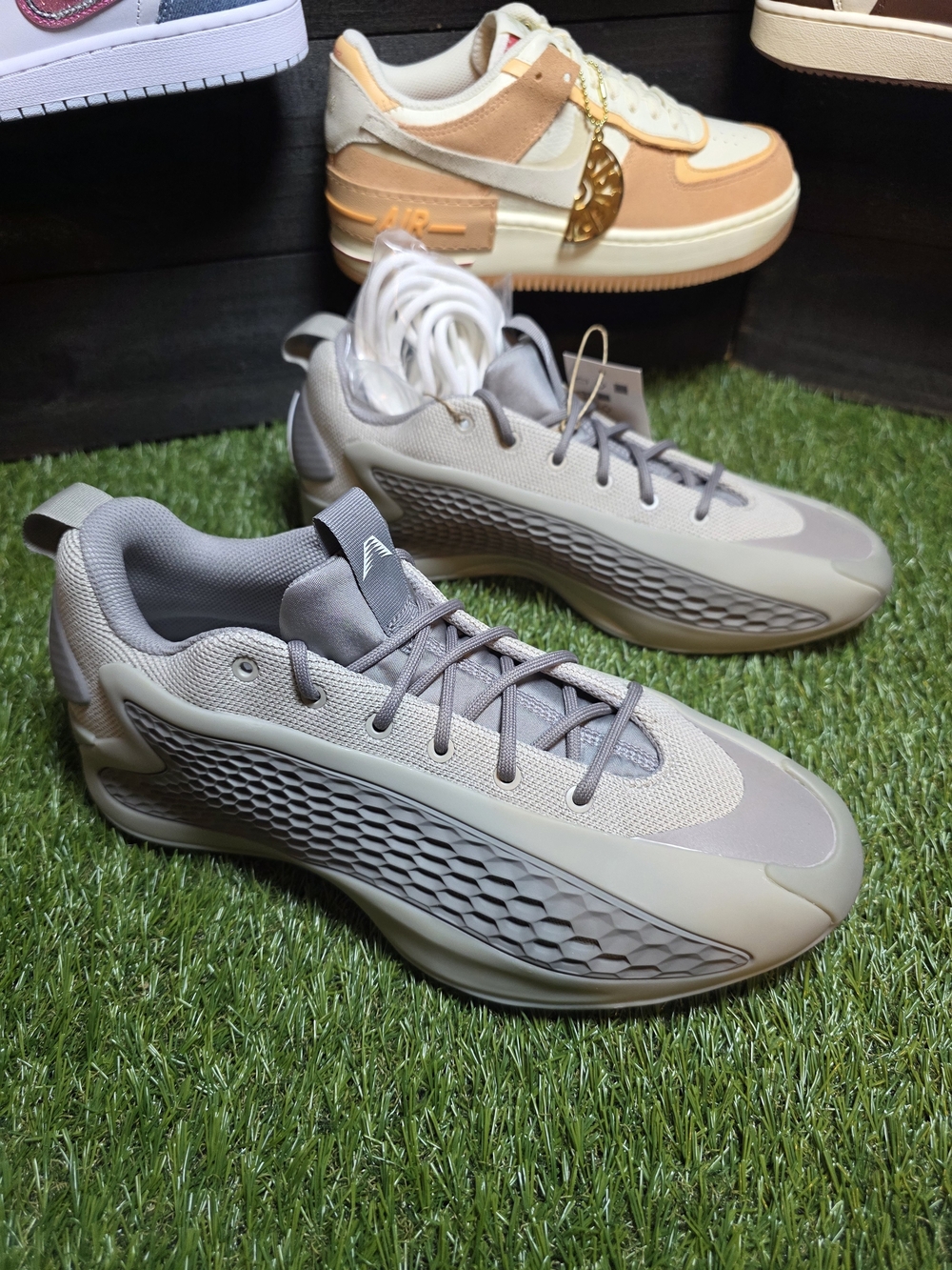 9.5 Men's Adidas Anthony Edwards 1 Low Sneakers Metgray
